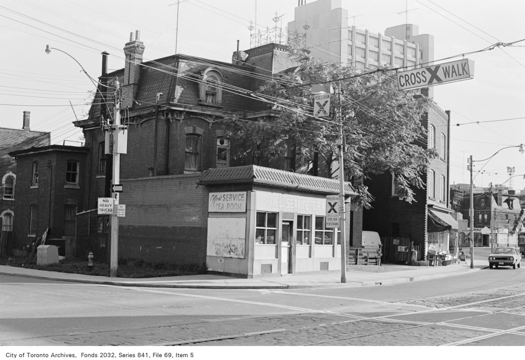 1972 - Corner of Pembroke Street and Dundas Street, looking south-west