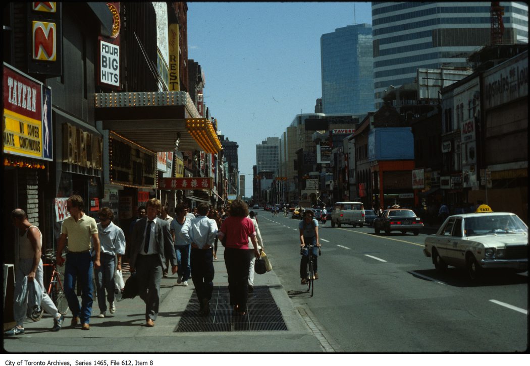 1977 - 1983 - Yonge Street, looking south to Dundas Street