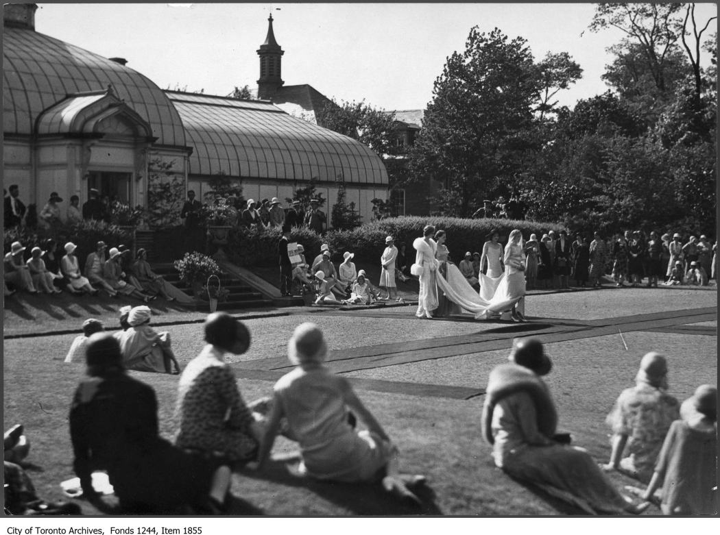 1926 - Wedding fashion parade at Ardwold