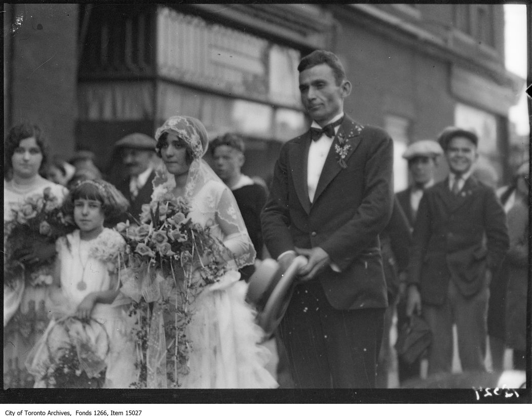 1928 - Mitchell-Biffas wedding, bride and best man