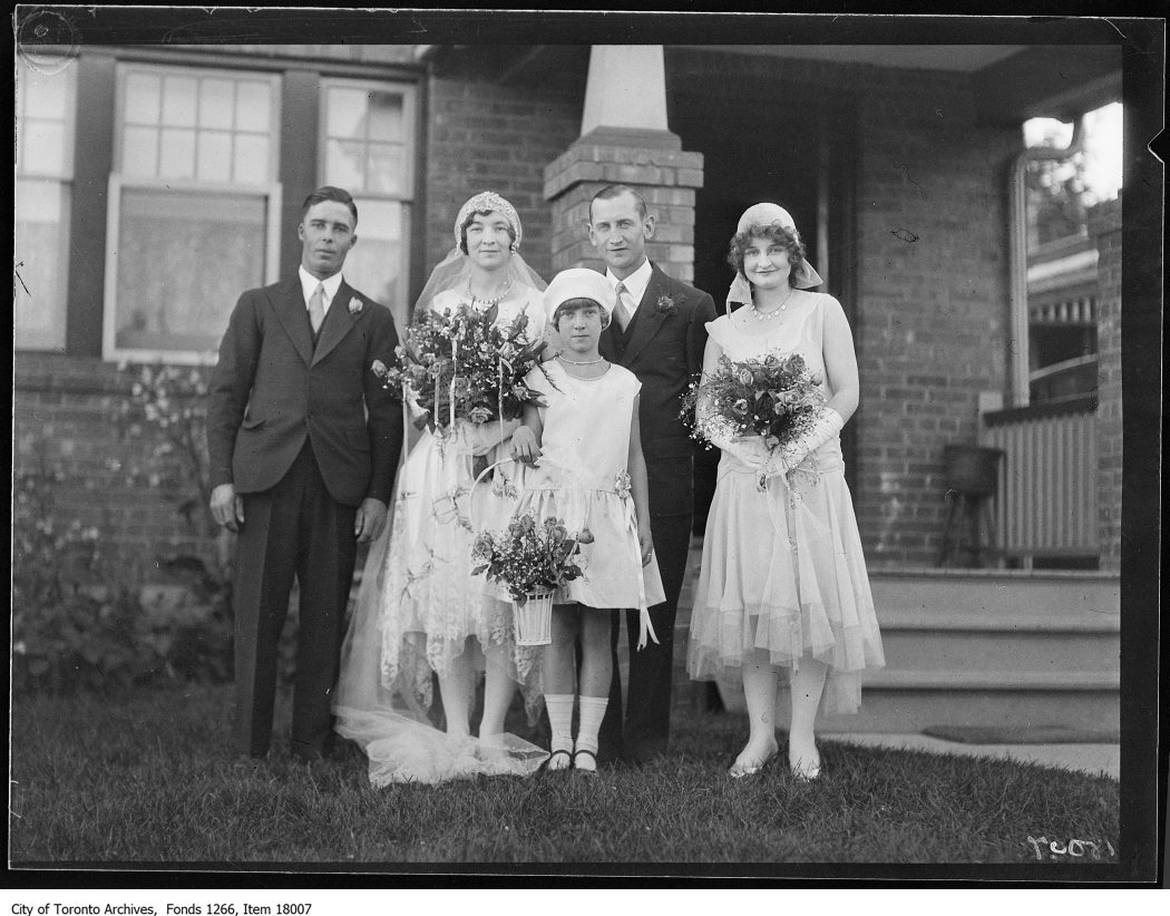 1929 - Bob Smith Globe, daughter wedding, bridesmaid, best man, flower girls