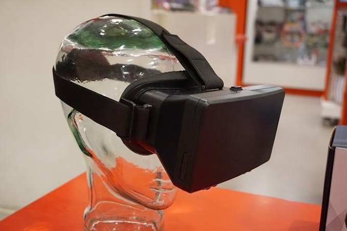 Virtual reality goggles