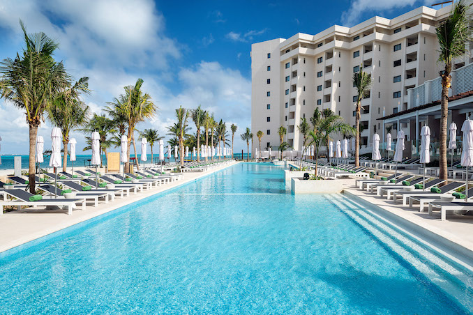 Pool at Meliá Casa Mayato in Cancun