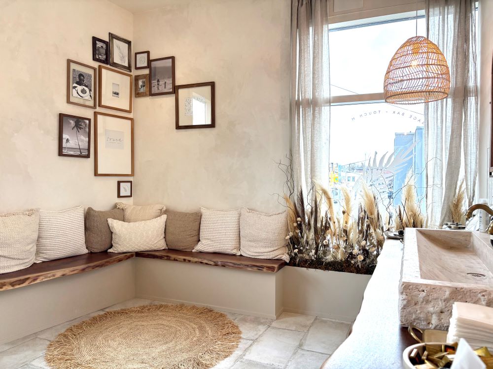 TOUCH Massage Bar Offers Affordable and Luxurious Experiences Midtown Toronto