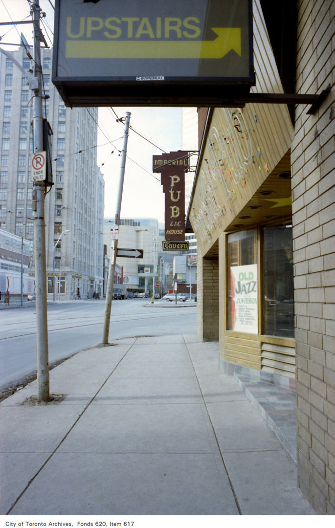 1982 - Imperial Pub, Dundas Street East