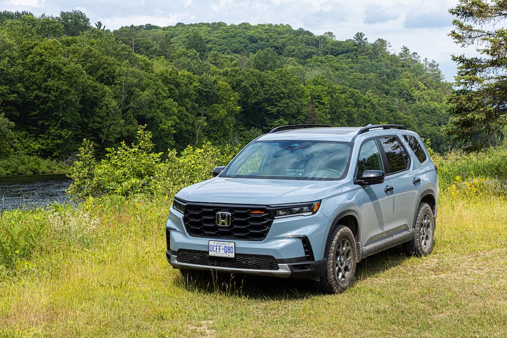 Honda Pilot Trailsport at the Coulonge River