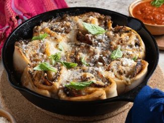 Recipe for Pepperoni, Sausage, and Pesto Pizza Rolls