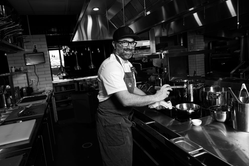 Inside The Royal Hotel, a Chic Getaway Just a Short Jaunt from Toronto