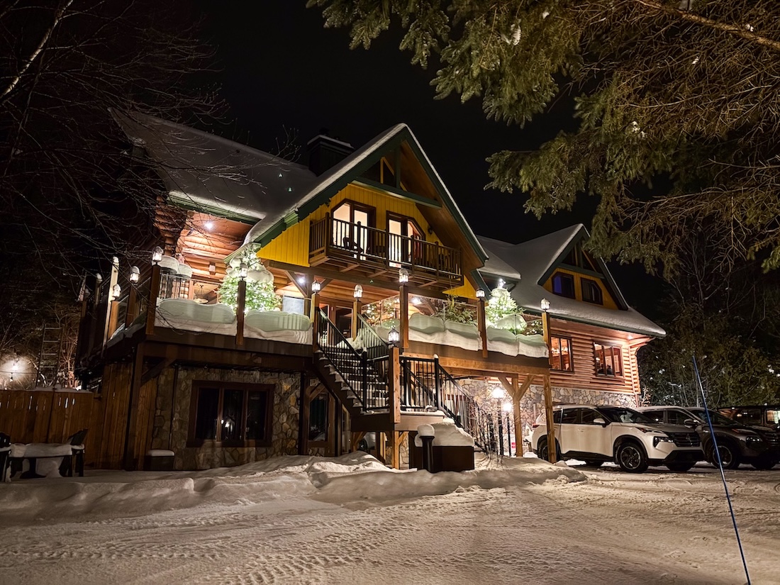 La Petite Cachée in Mont Tremblant Exterior Photograph