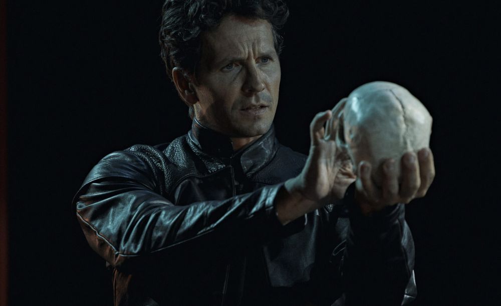 The Tragedy of Hamlet: Prince of Denmark Returns to the Elgin and Winter Garden Theatre (Review)