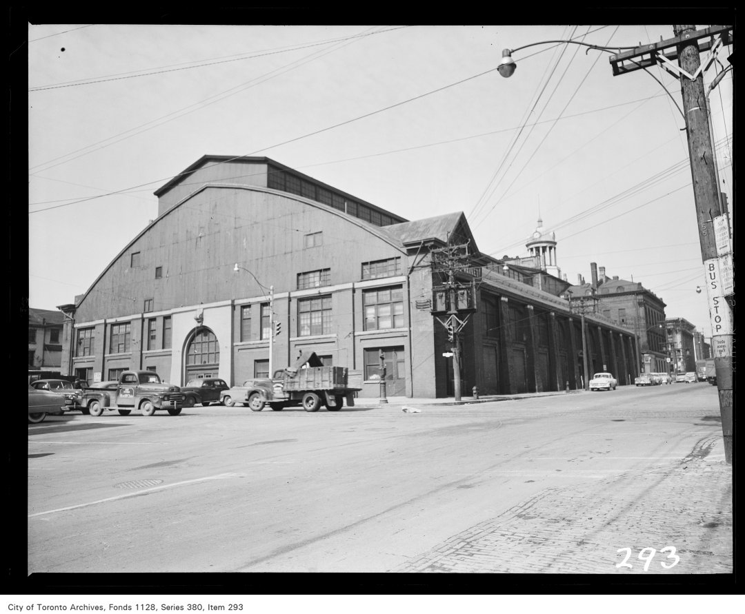 1950-South-and-east-facing-facades-of-St.-Lawrence-Market-