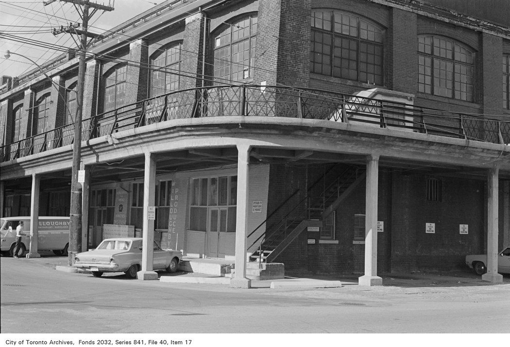 1972-Corner-of-Market-Street-and-The-Esplanade-looking-north-east