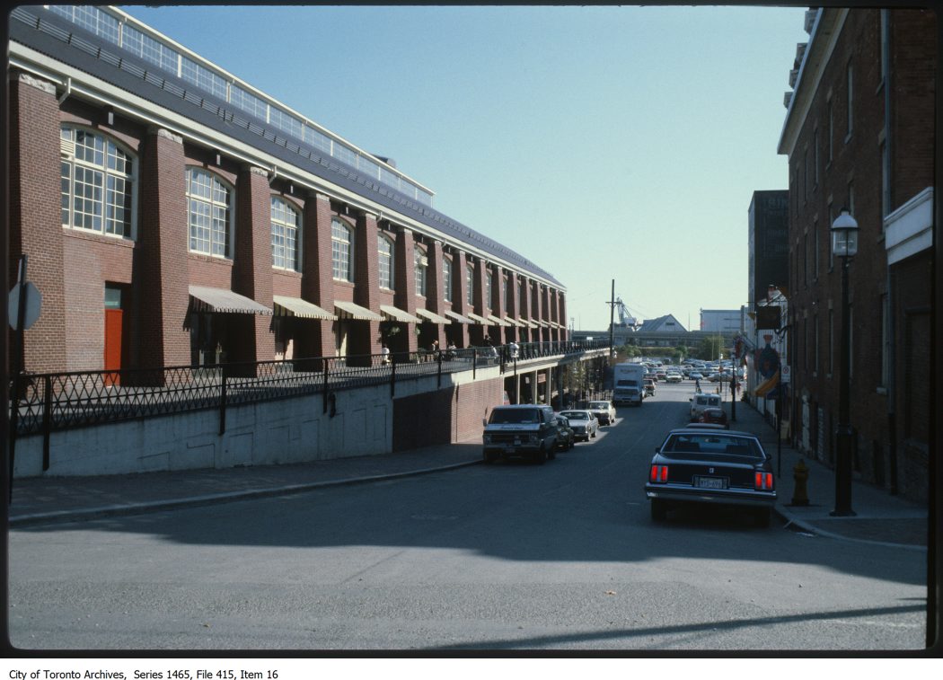 1980-1990-Market-Street-looking-south