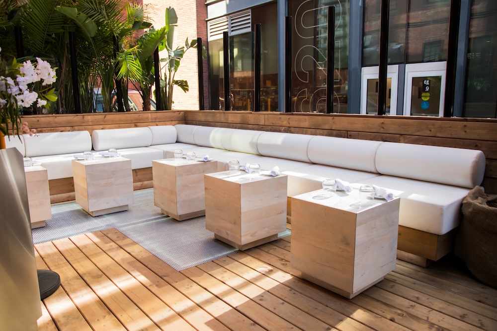 Cassius Back Lounge